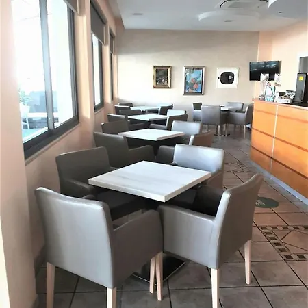 Prater מלון צ'סנטיקו