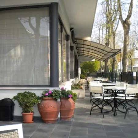 Prater 3* צ'סנטיקו