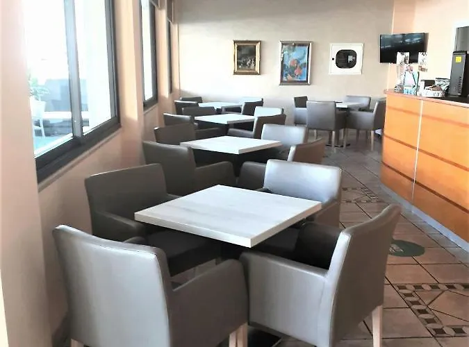 Prater فندق تْشيزيناتيكو